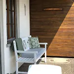 Amazing Views-cozy Retreat-king Bed Apartment *