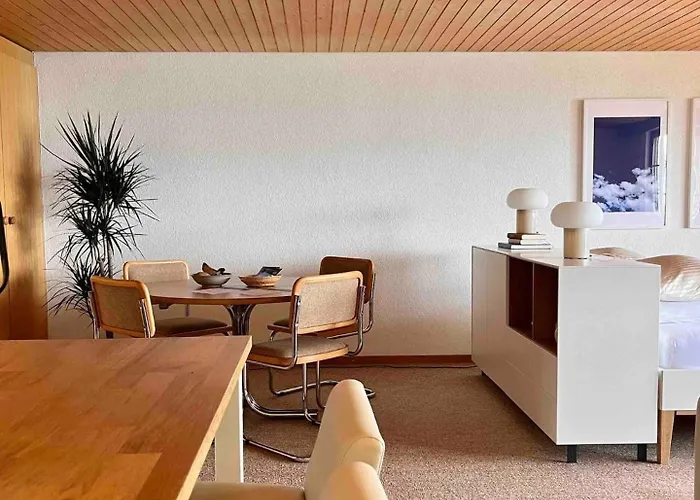 Amazing Views Cozy Retreat King Bed Aeschlen