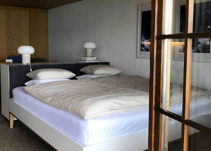 Amazing Views Cozy Retreat King Bed Lejlighed Aeschlen